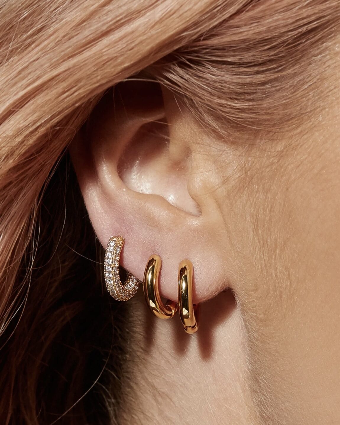 What Are Huggie Earrings and How To Wear Them